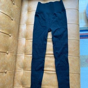 Skulptknit 7/8 leggings in black